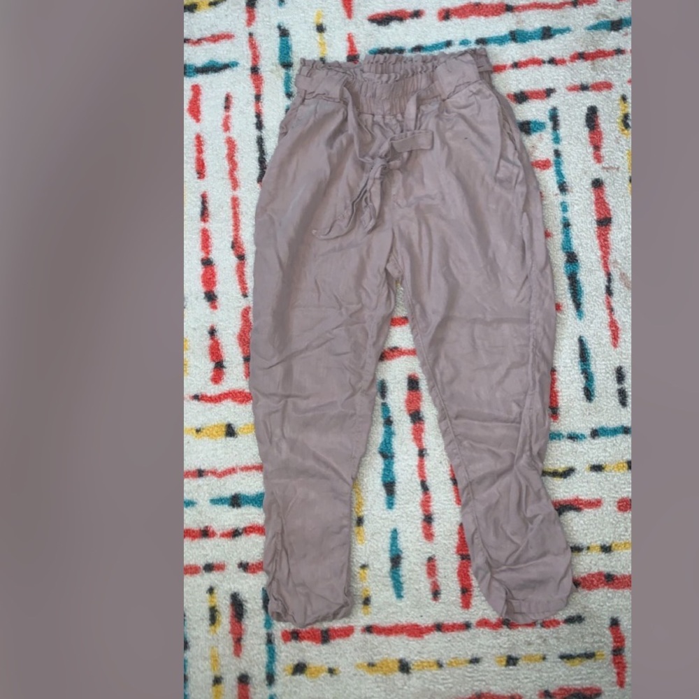 Size medium, Salmon color